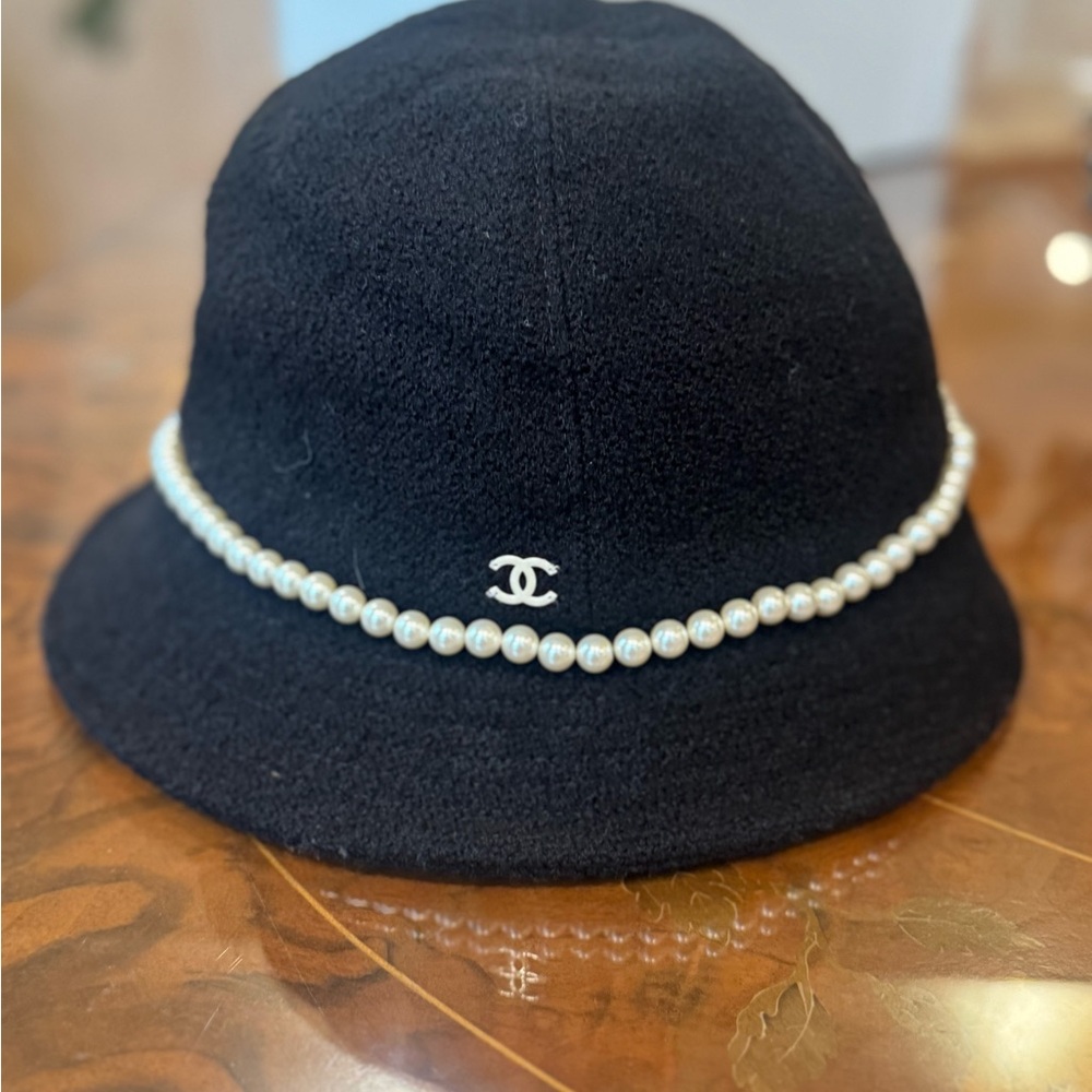 Authentic CHANEL Black Pearl-Trim Wool Bucket Hat Sz 57